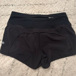 Black lululemon speed ups 2.5 inch size 2 high rise